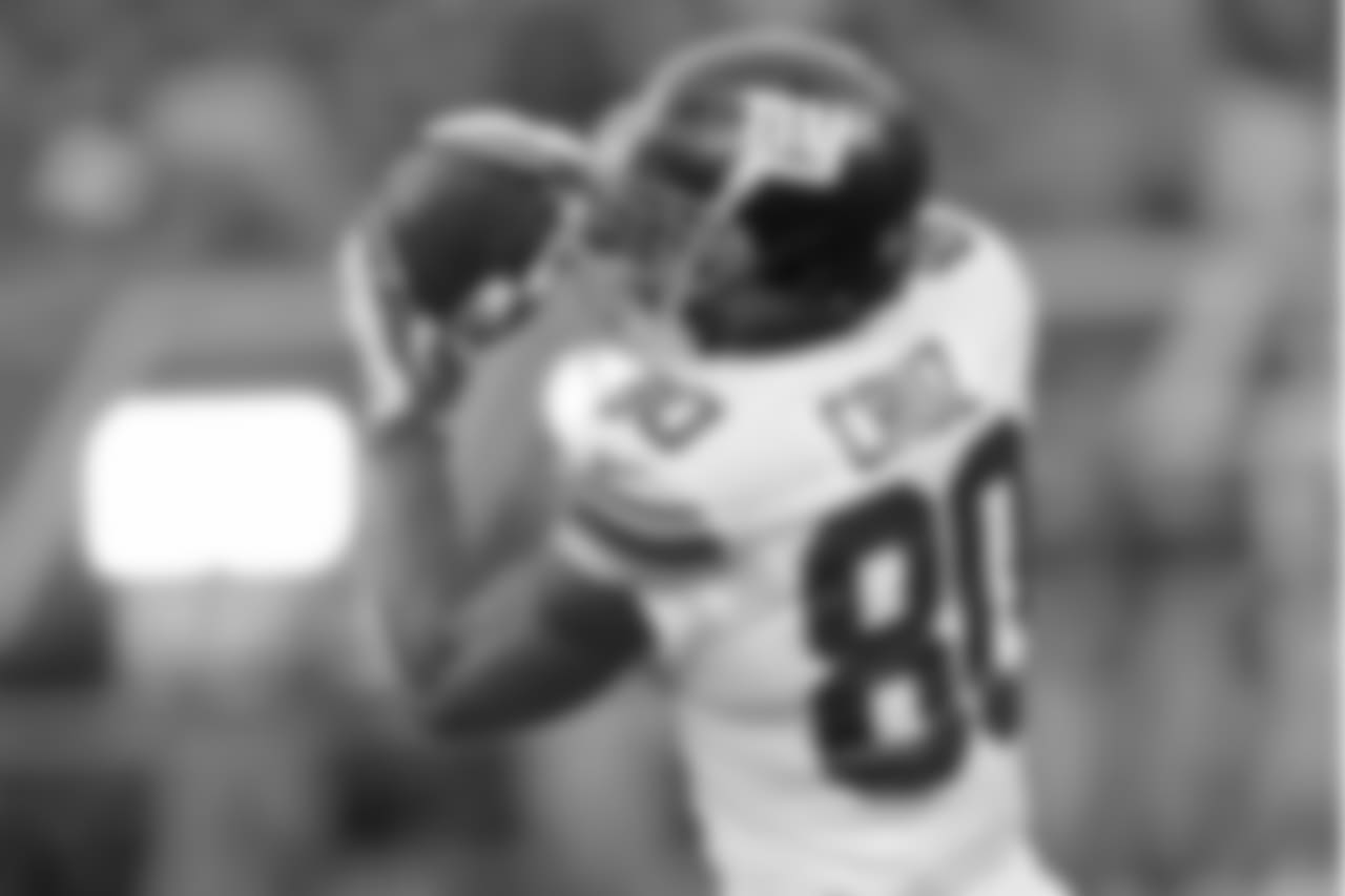WR VICTOR CRUZ Cruz played in his first game in 685 days. His first and only catch came on the first play of the second half, a 4-yard pickup from Eli Manning. Cruz was dealing with a groin injury after separate knee and calf injuries coast him the last two seasons.