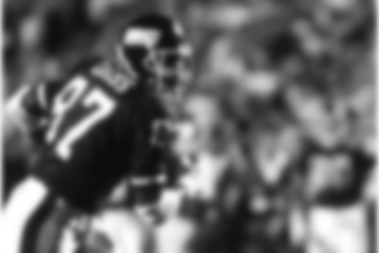 3. Howard Cross -- 207 games (1989-01)