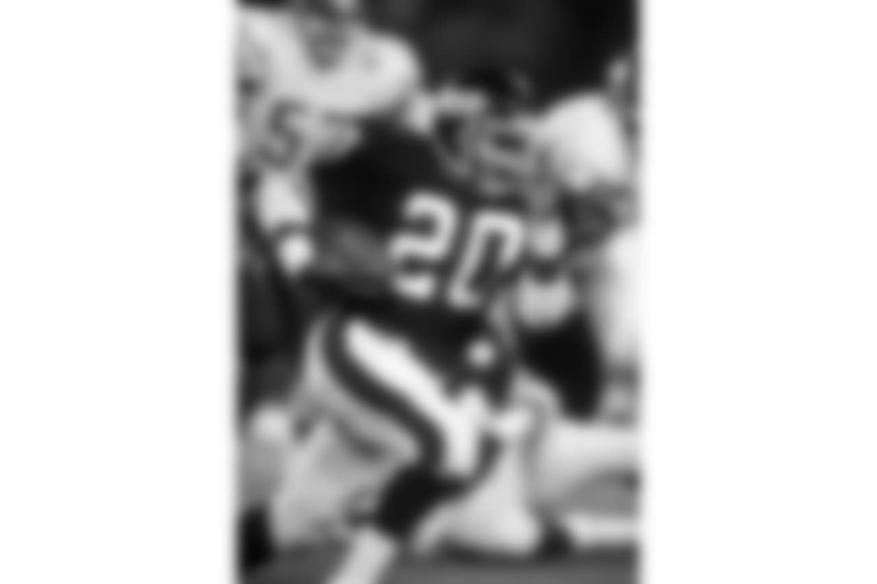 4) Joe Morris (1986) -- 1,516 yards