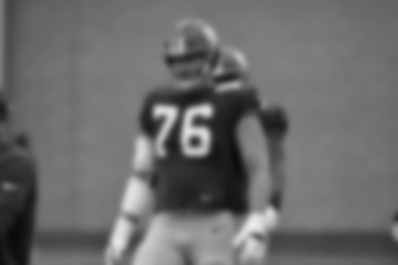 Giants hit the practice field on Monday