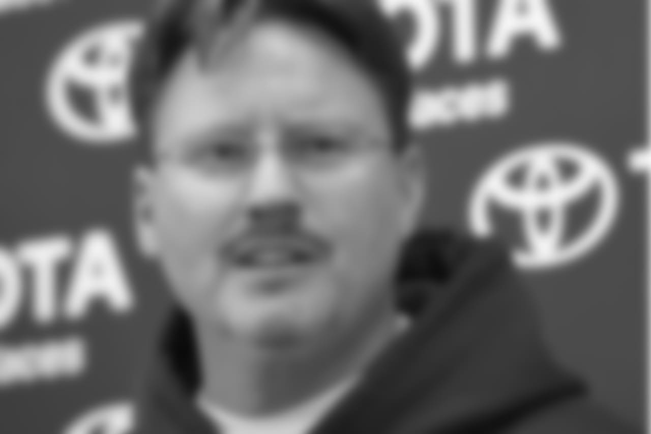 COACH BEN MCADOOWith a win on Sunday, Ben McAdoo tied Dan Reeves (11-5, 1993) for the most victories by a Giants head coach in his first season with the team.