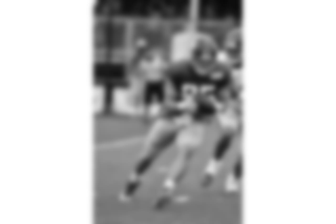 Giants hit the practice field on Monday