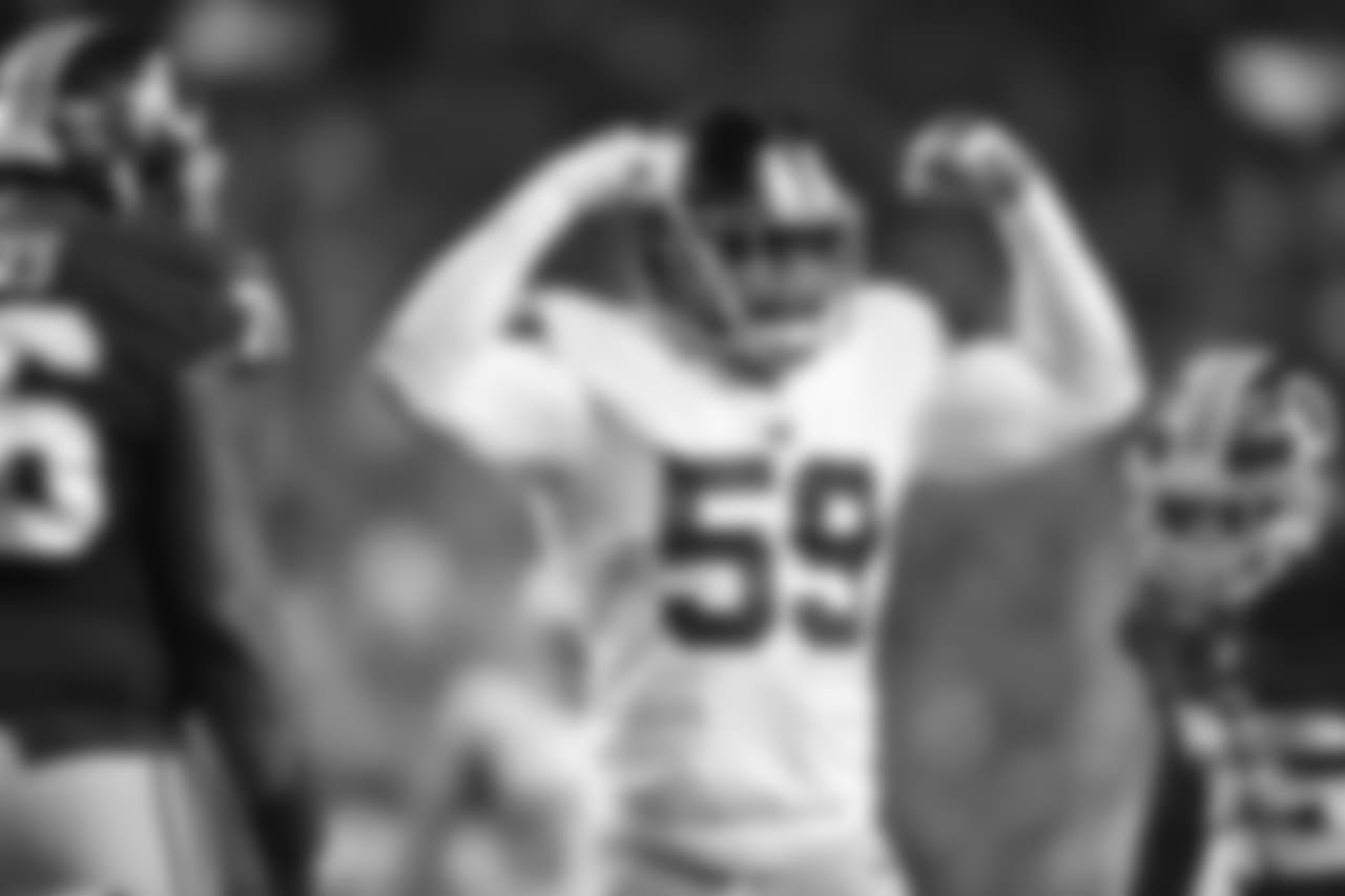LB Devon Kennard