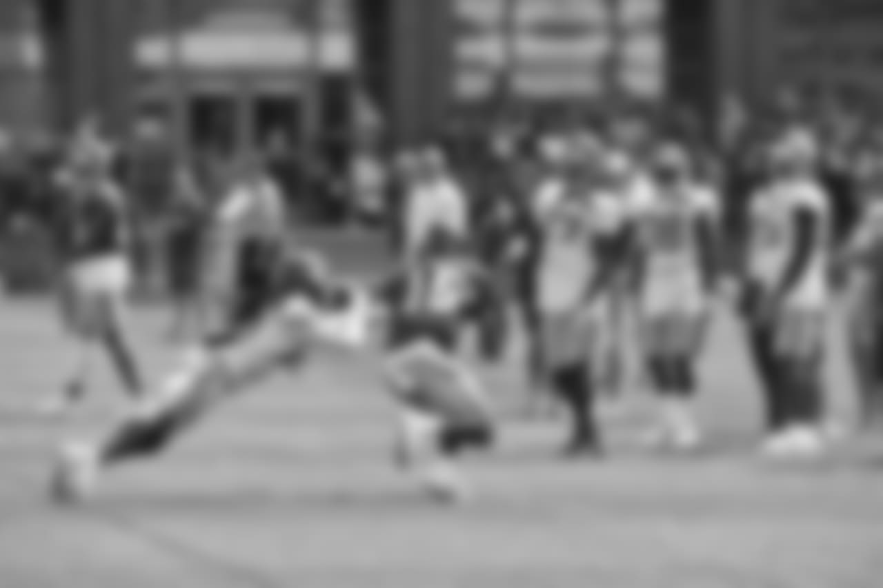 CB Janoris Jenkins dives to break up pass