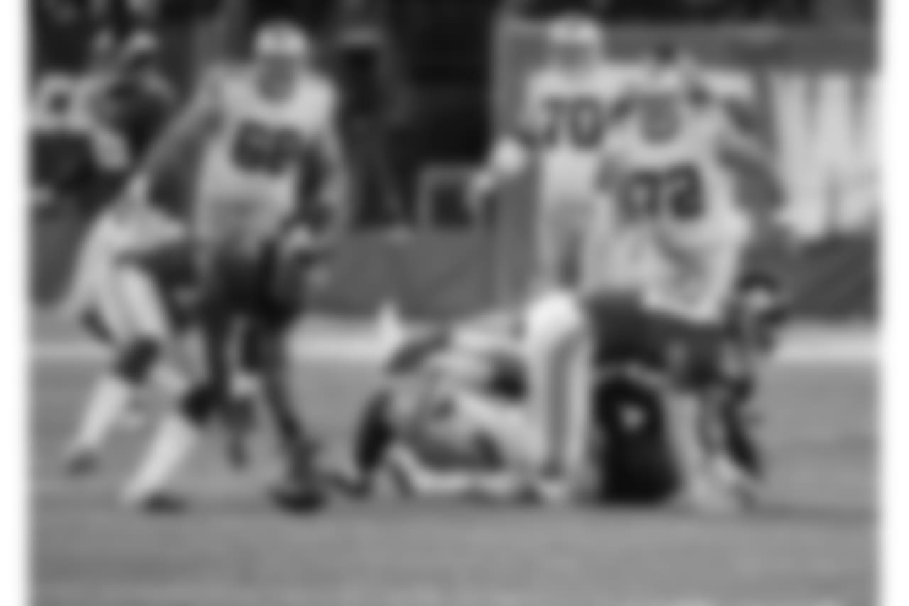 SAFETY LANDON COLLINSContinuing his Pro Bowl campaign, Collins had six tackles and a quarterback hit as the Giants held the Cowboys to seven points, their lowest total of the season. He also recovered Dez Bryant’s fumble that Janoris Jenkins forced with 2:13 left in the game.