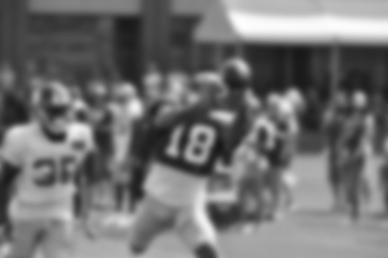 WR Roger Lewis