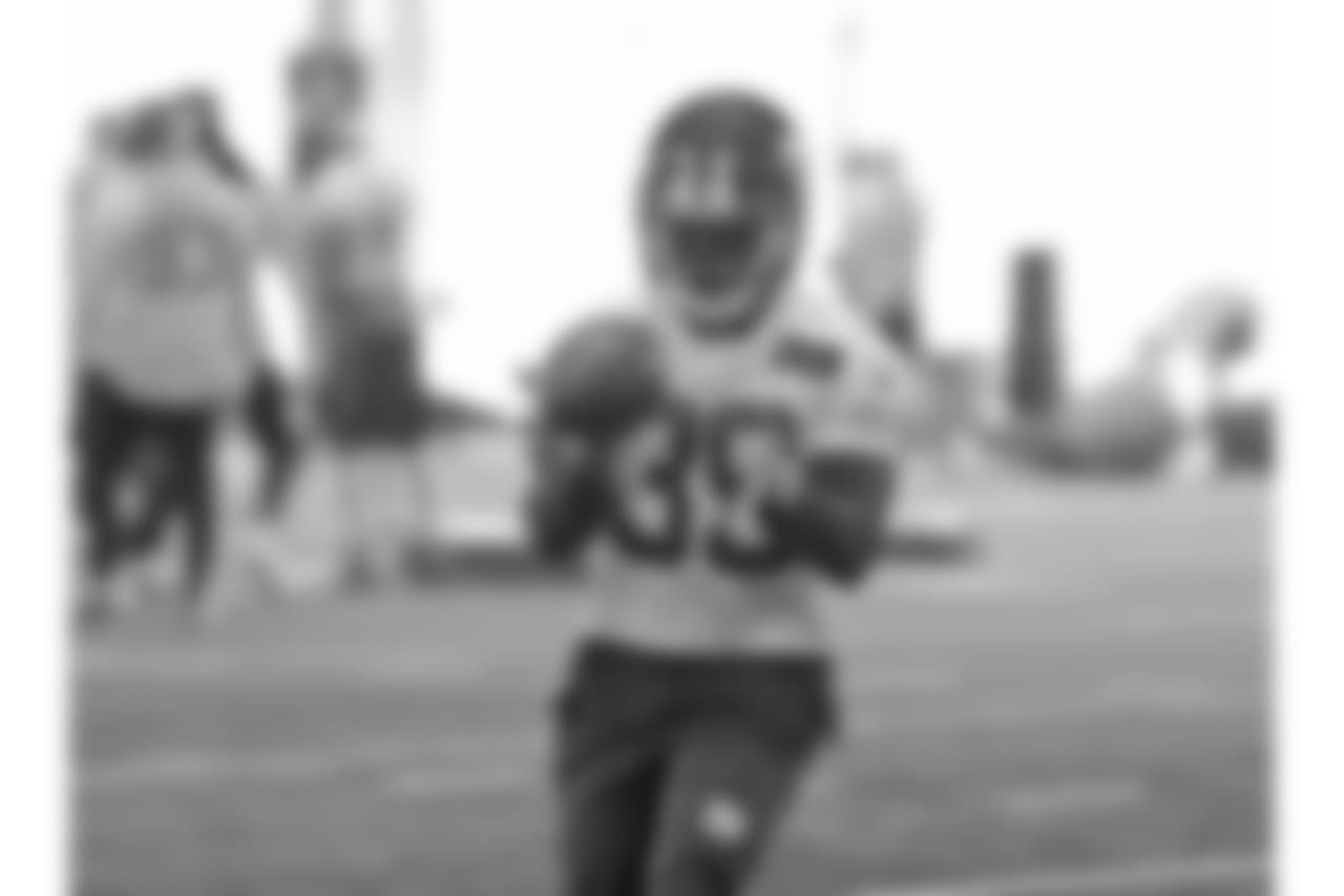 CB Chris Lewis-Harris