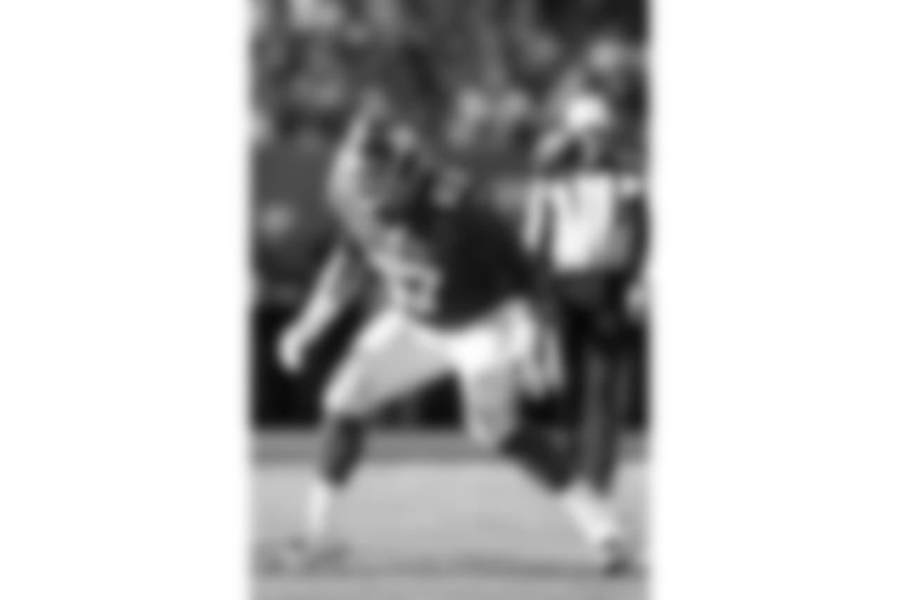 LG JUSTIN PUGHPugh returned from a five-game absence due to a knee injury and helped pave the way for an efficient performance by the offense, which rushed for 114 yards, won the time of possession, and went 2-for-2 in the red zone.