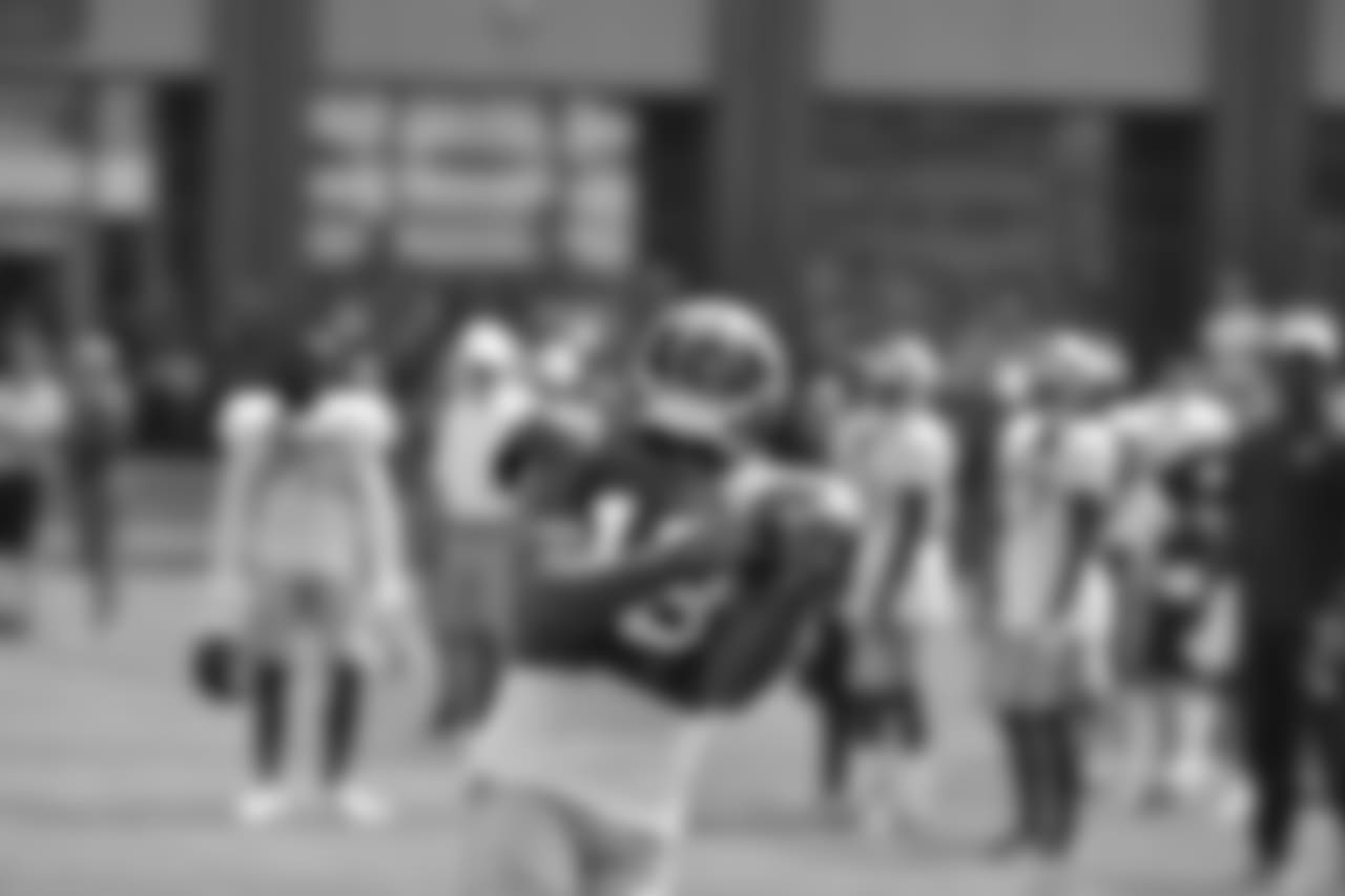 WR Roger Lewis