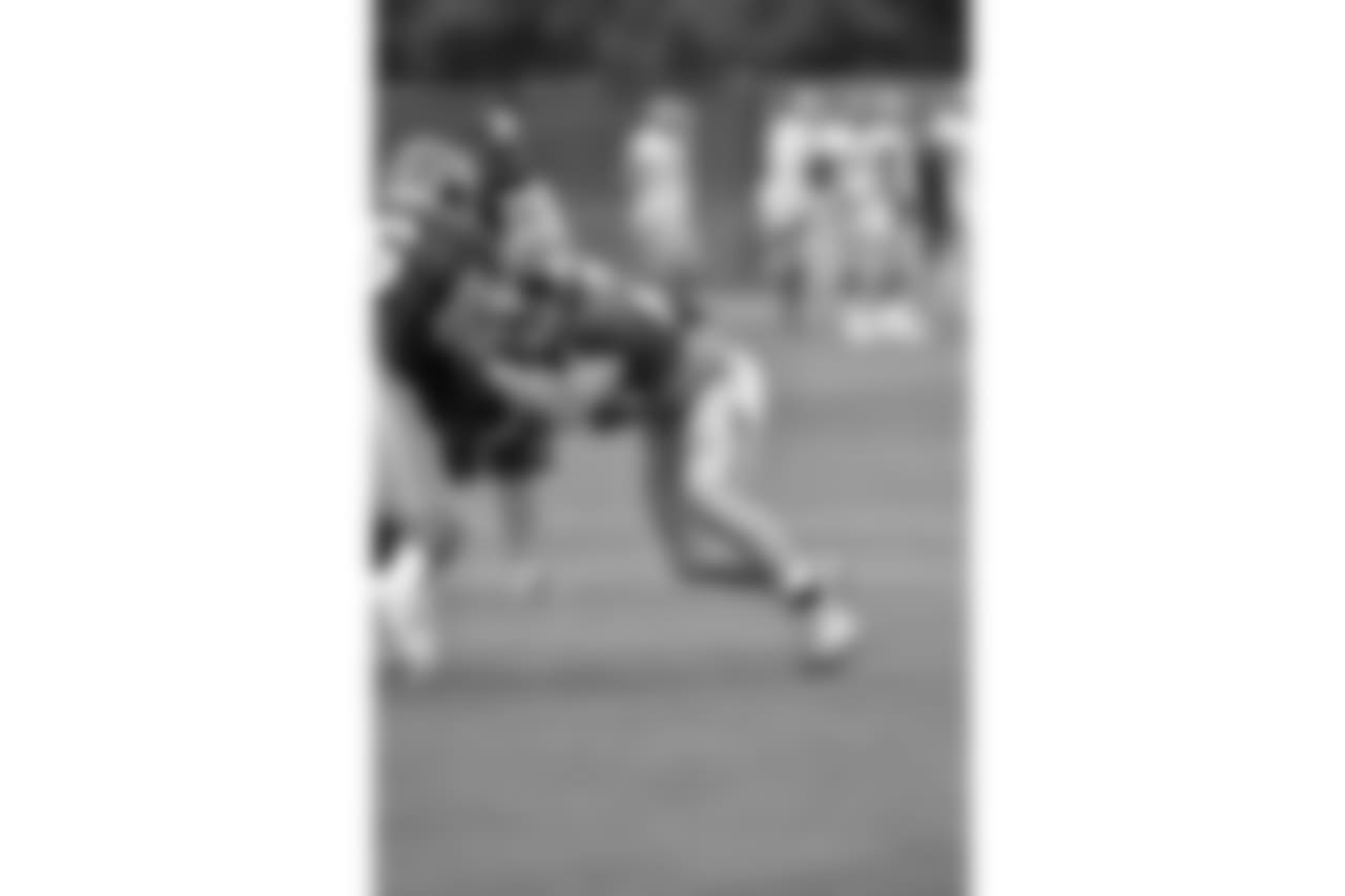 Giants hit the practice field on Monday