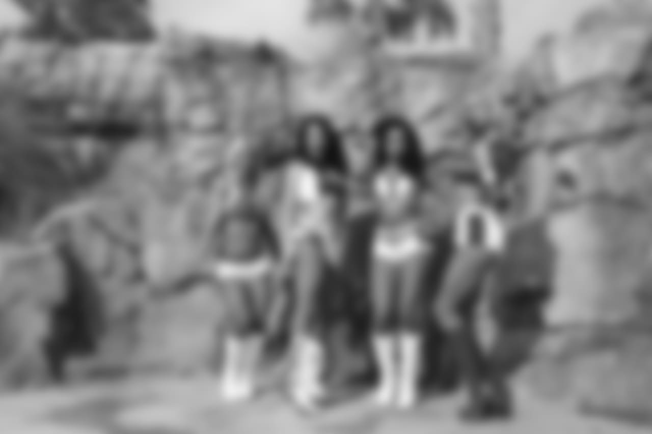 2018 NFL Pro Bowl cheerleaders pose for photos, Tuesday, Jan. 23, 2018 in Orlando, Fla. (Logan Bowles / NFL)
