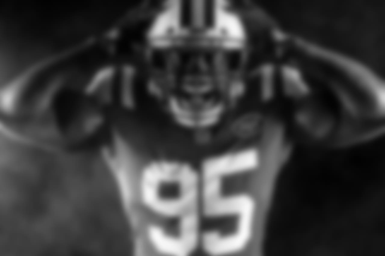LB Josh Martin