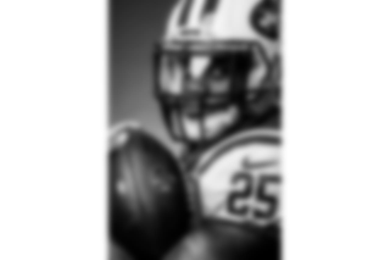RB Eli McGuire