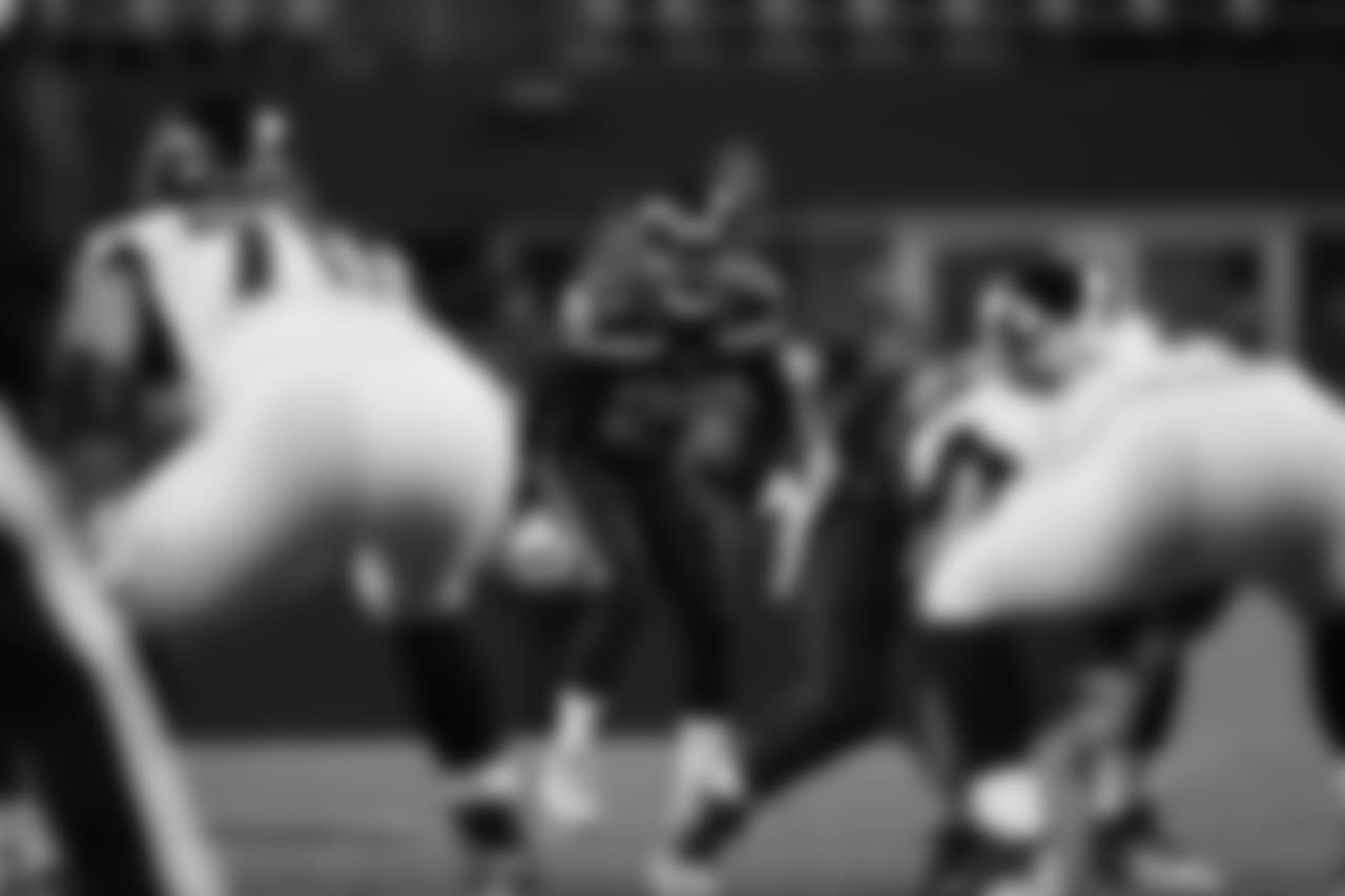 42 Earl Thomas