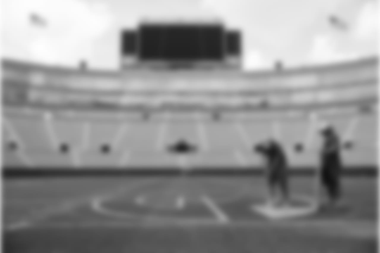 180808-lambeau-field-painting-08