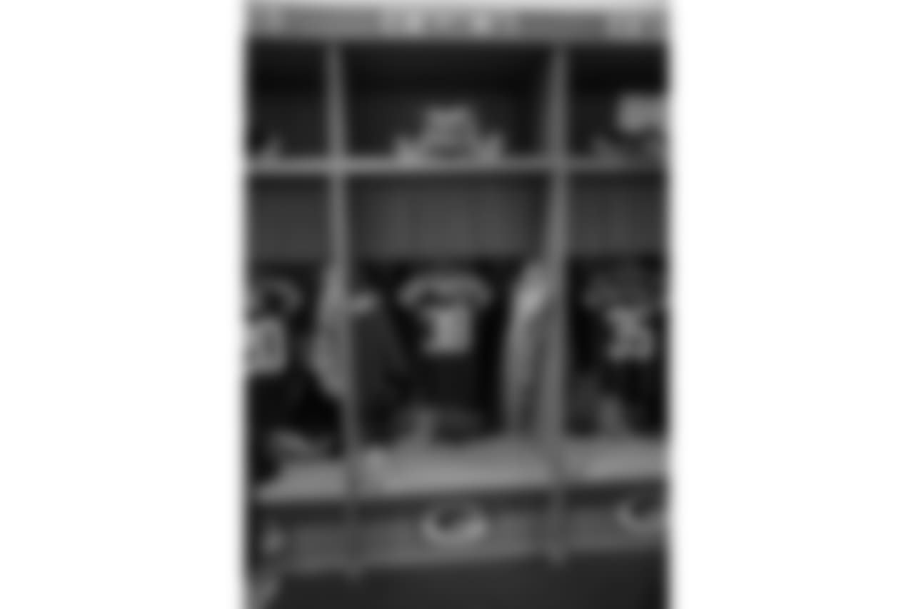 180809-packers-locker-room-bobber-21