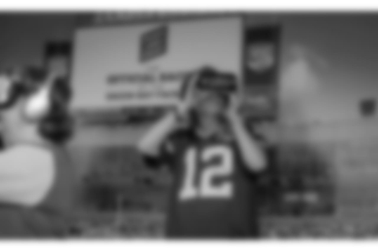 180612-lambeau-field-live-ribbon-cutting-12