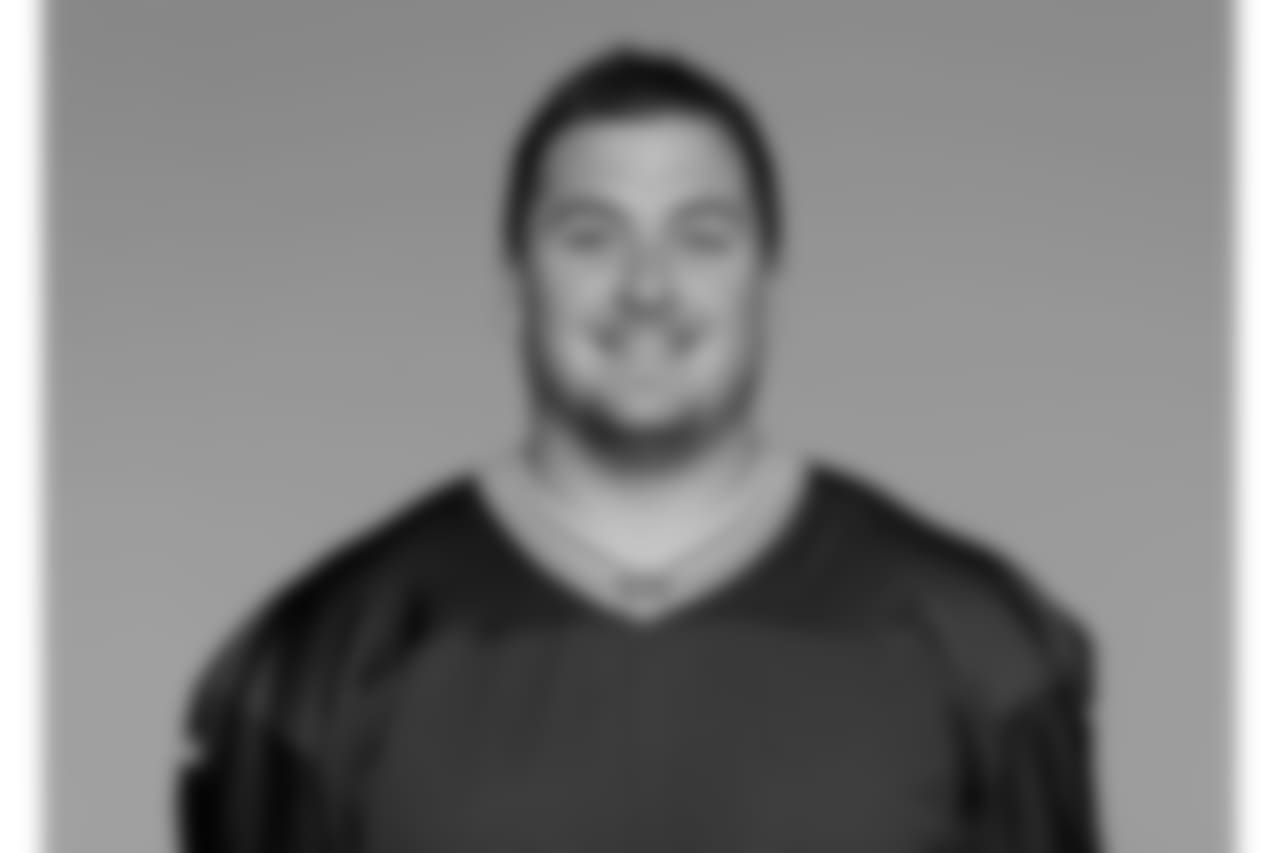 63 — C Corey Linsley