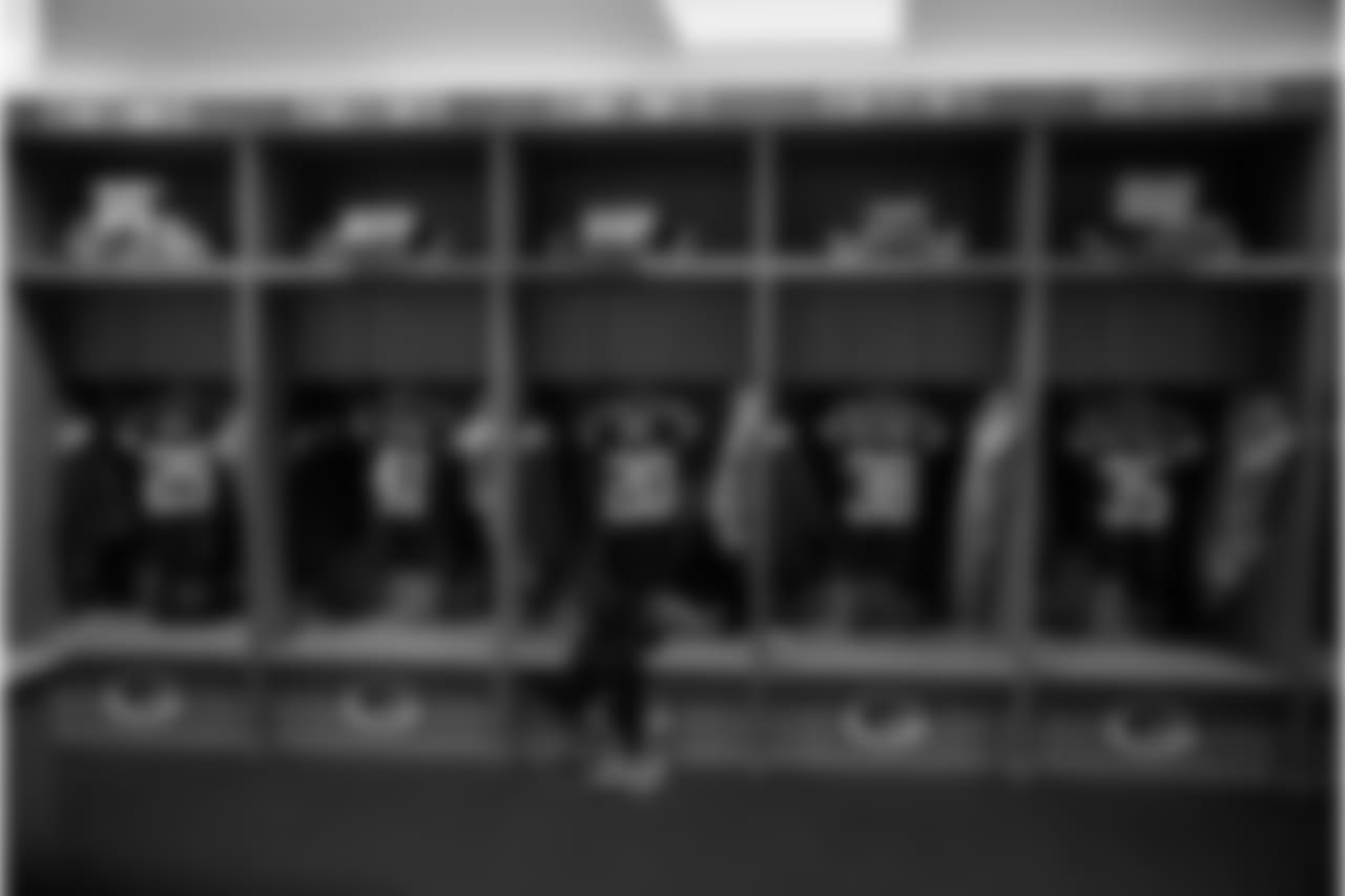 180809-packers-locker-room-bobber-12