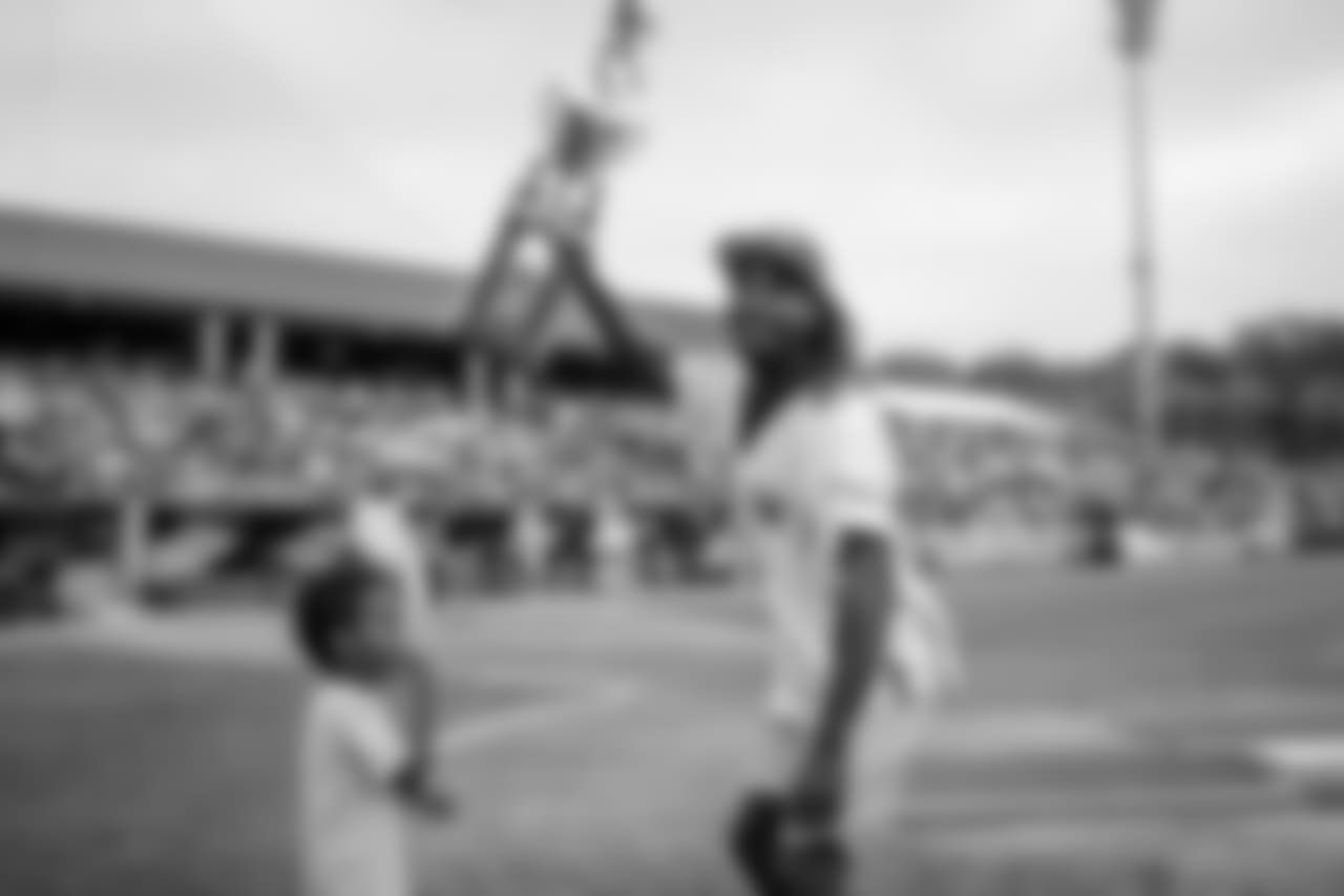 180602-green-gold-softball-siegle-26