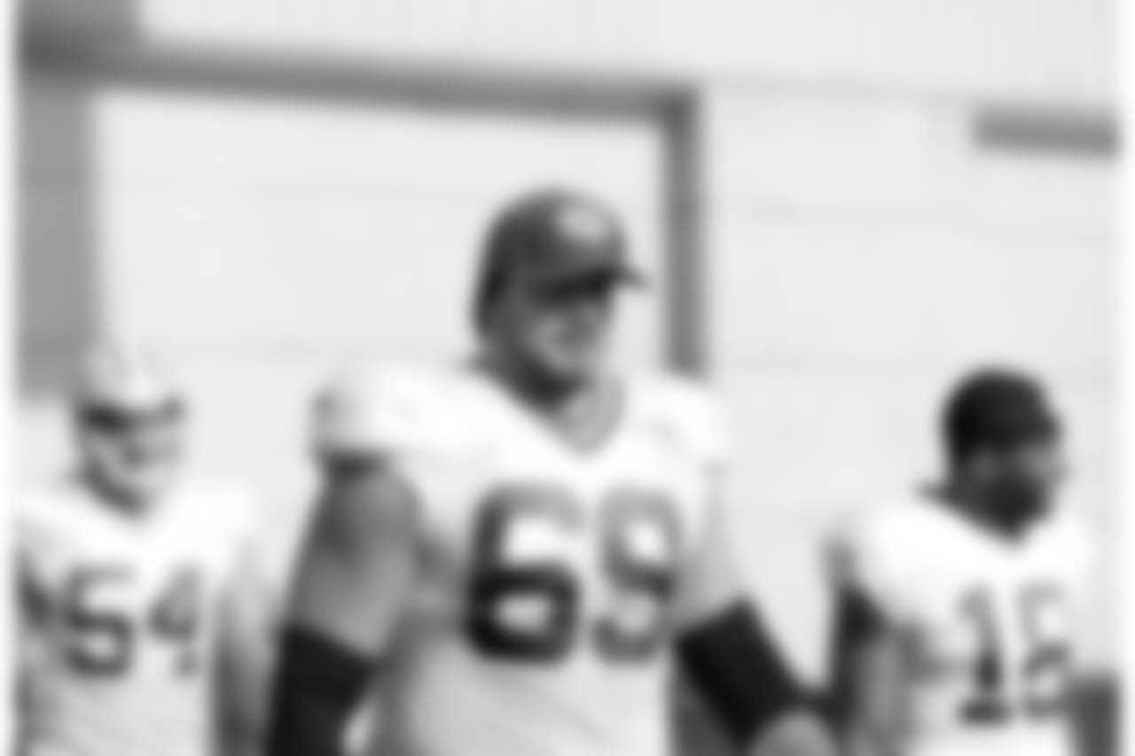 Bakhtiari blocked for Lacy as he rushed for 1,178 yards in 2013, the most by a rookie in team history, as Lacy was selected to the Pro Bowl and was named NFL Offensive Rookie of the Year by AP.
