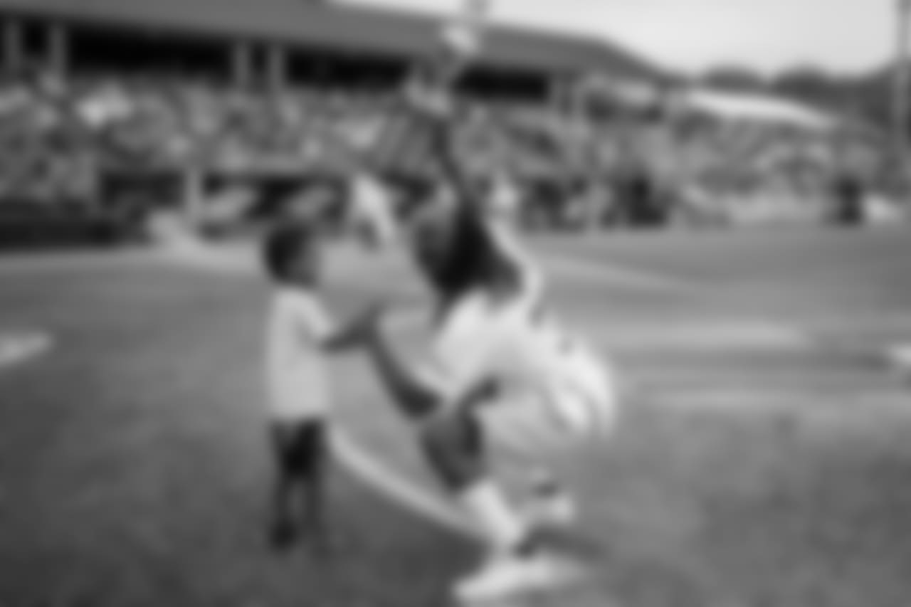 180602-green-gold-softball-siegle-25