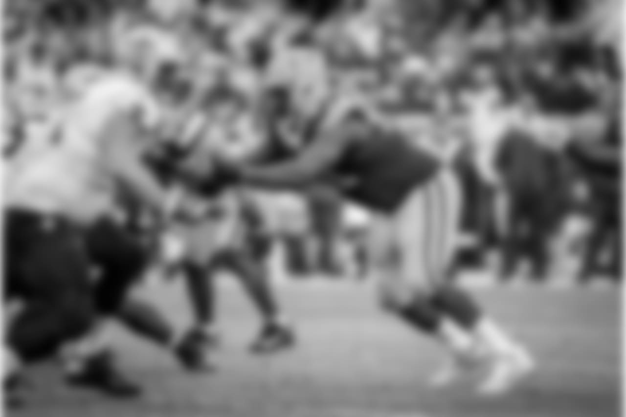 91 — DT Quinton Dial
