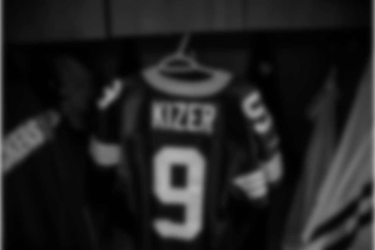 180809-packers-locker-room-bobber-22