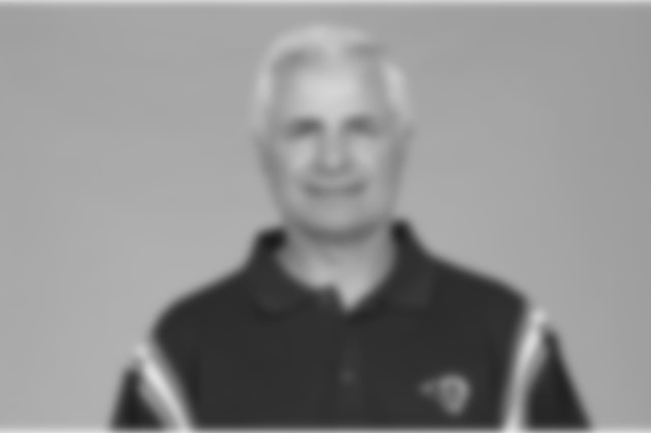 Participated in two Super Bowls, servingĀ as offensive line coach for the St. Louis Rams in Super Bowl XXXIV and Super Bowl XXXVI.