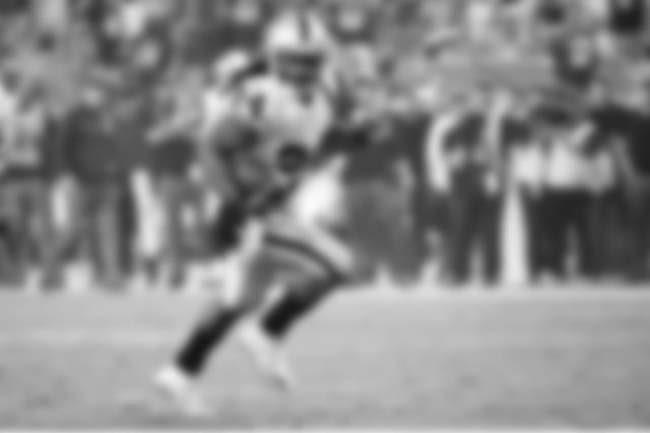 Oakland Raiders running back Marshawn Lynch (24) runs up the middle for 22 yards to score a touchdown in the 3rd quarter during the NFL regular season week 9 football game against the Miami Dolphins on Sunday, Nov. 5, 2017 in Miami Gardens, Fla. The Raiders won the game 27-24. (Jim Mahoney via AP)