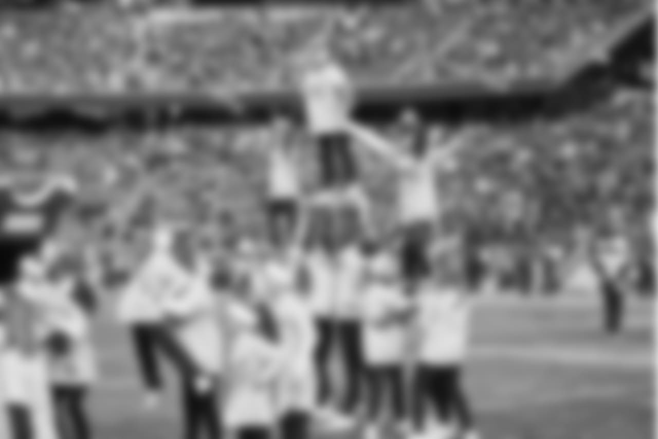 cheer-df_18_jcp_12_31_17_mg_5381-watermarked_0.jpg