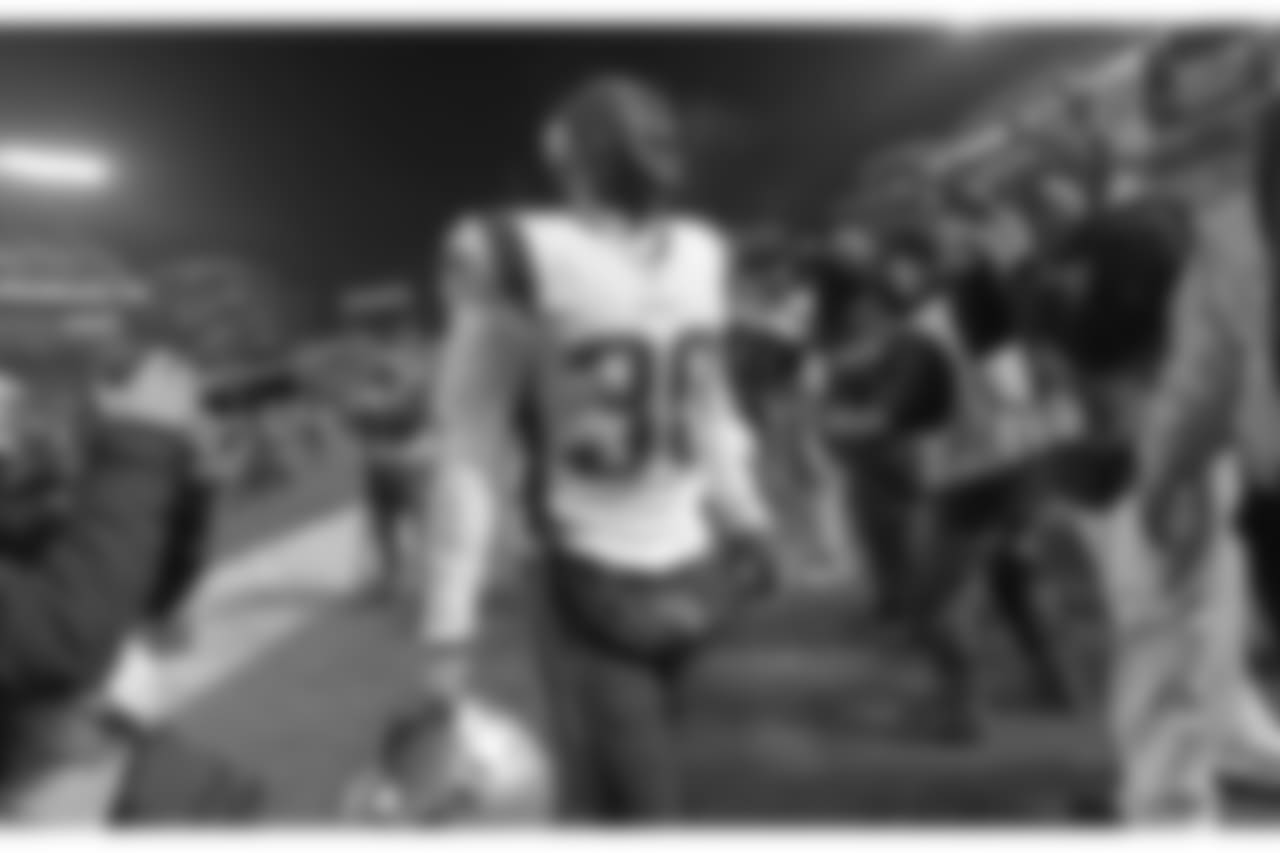 New England Patriots strong safety Duron Harmon (30) celebrates as he walks off the field following an NFL football game against the Pittsburgh Steelers in Pittsburgh, Sunday, Dec. 17, 2017. The Patriots won 27-24. (AP Photo/Don Wright)