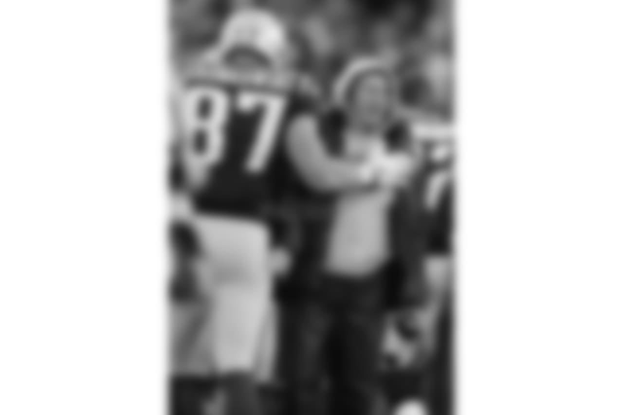 20171126_dolphins_silverman491.jpg