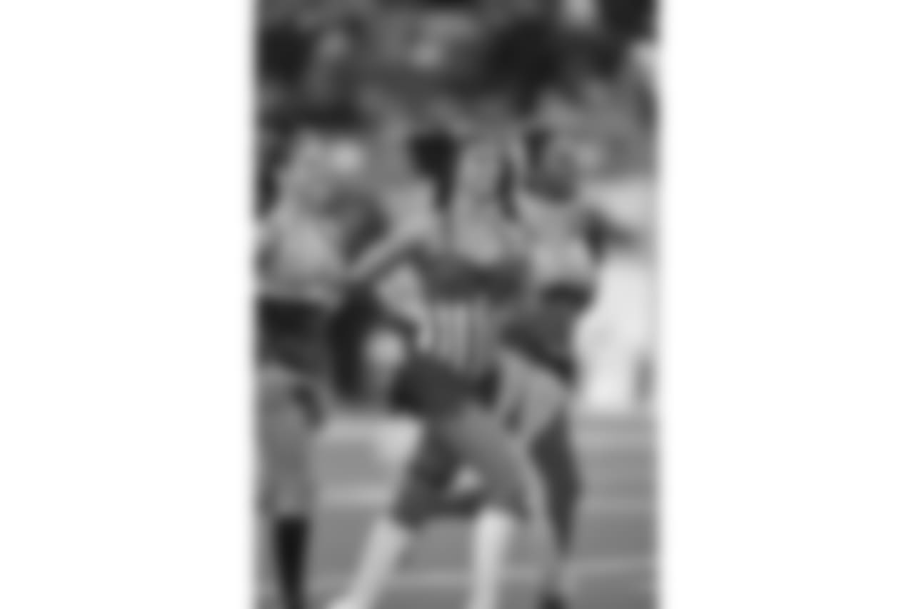 mv103110_kn0002-nfl_large_580_10001-watermarked.jpg