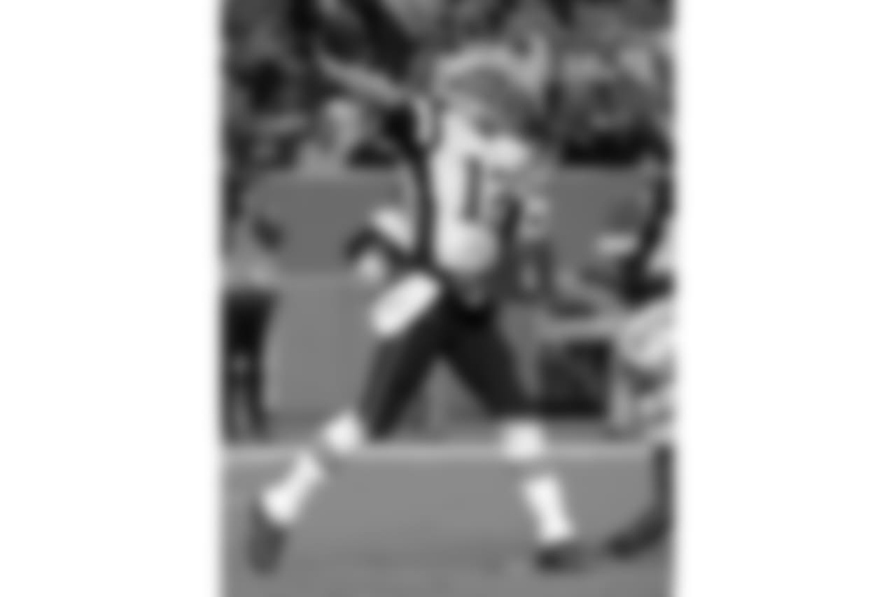 New England Patriots quarterback Tom Brady (12) throws a pass, during the second half of an NFL football game against the Miami Dolphins, Monday, Dec. 11, 2017, in Miami Gardens, Fla. (AP Photo/Lynne Sladky)