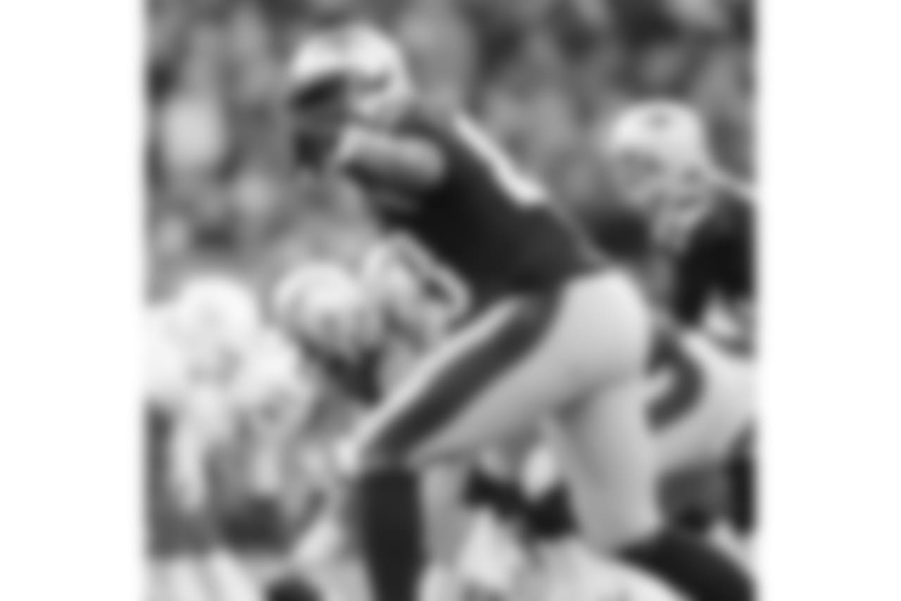 20171126_dolphins_silverman468.jpg