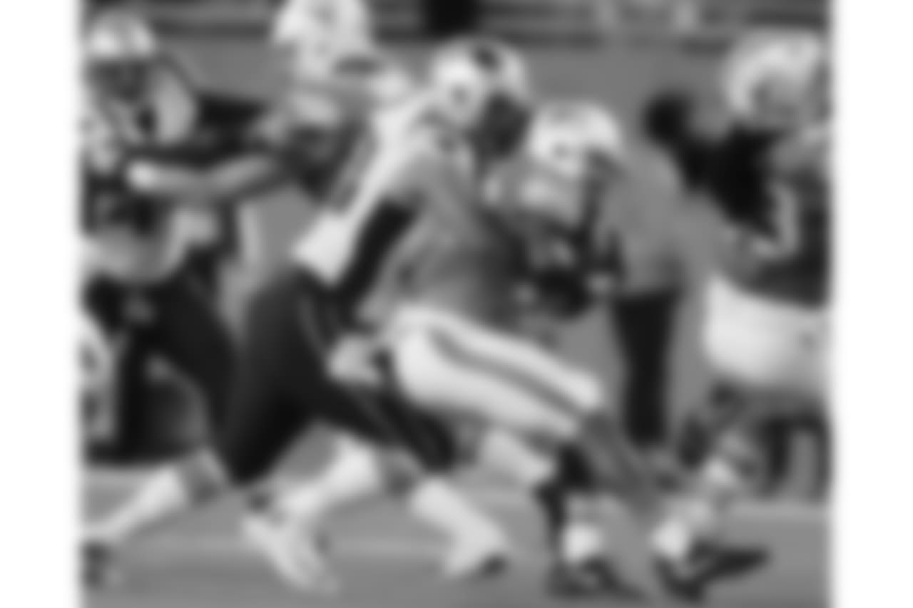 20171211_dolphins_silverman657.jpg