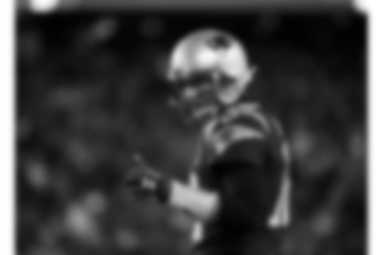 New England Patriots quarterback Tom Brady signals to the sideline during the first half of an NFL divisional playoff football game against the Tennessee Titans, Saturday, Jan. 13, 2018, in Foxborough, Mass. (AP Photo/Michael Dwyer)