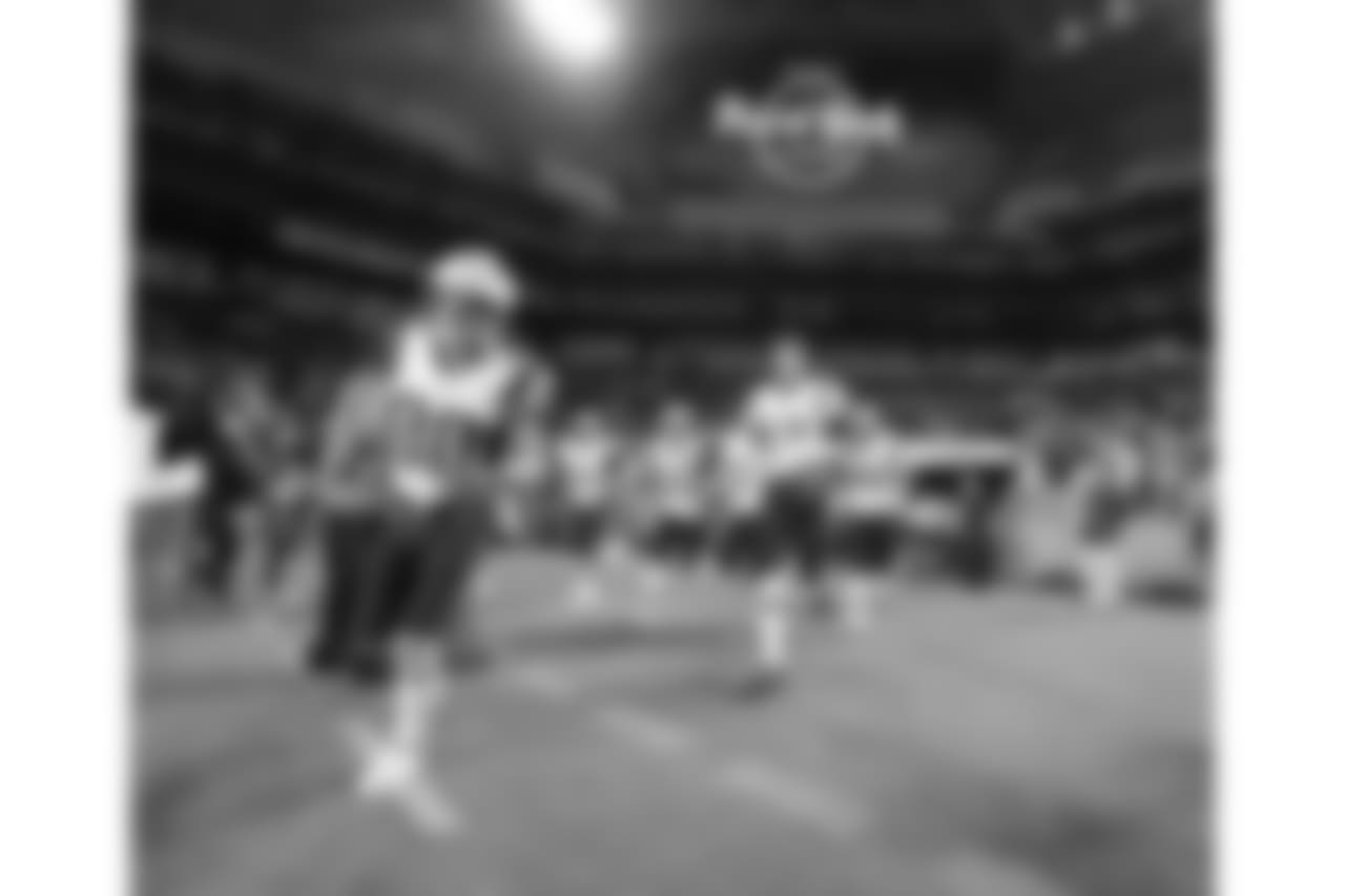 20171211_dolphins_silverman694.jpg