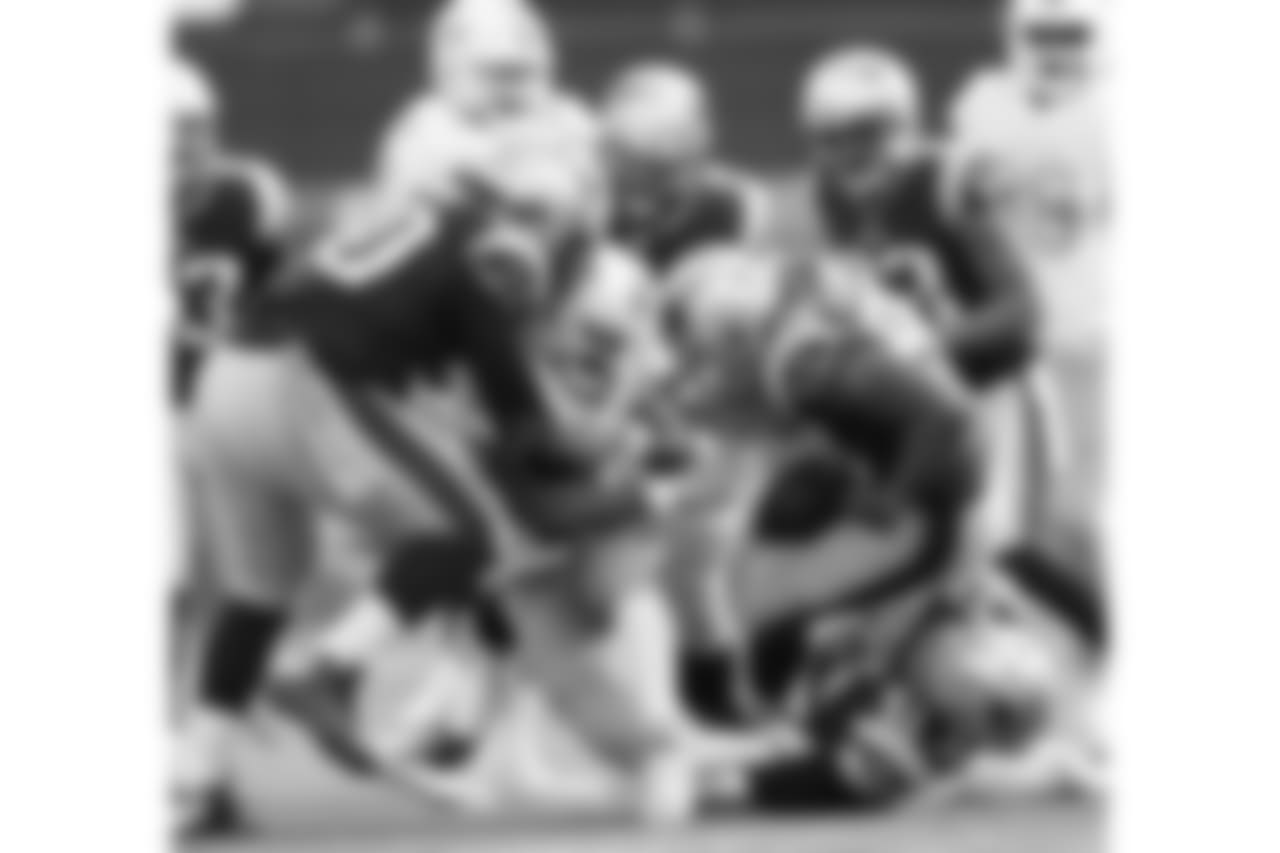 20171126_dolphins_silverman464.jpg