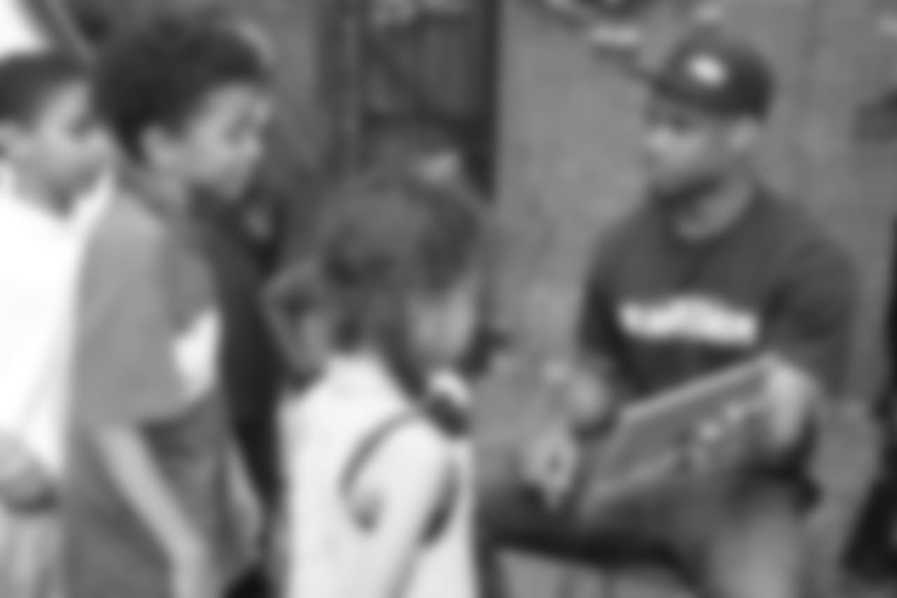 20180614_iPadDonation_Kelly676