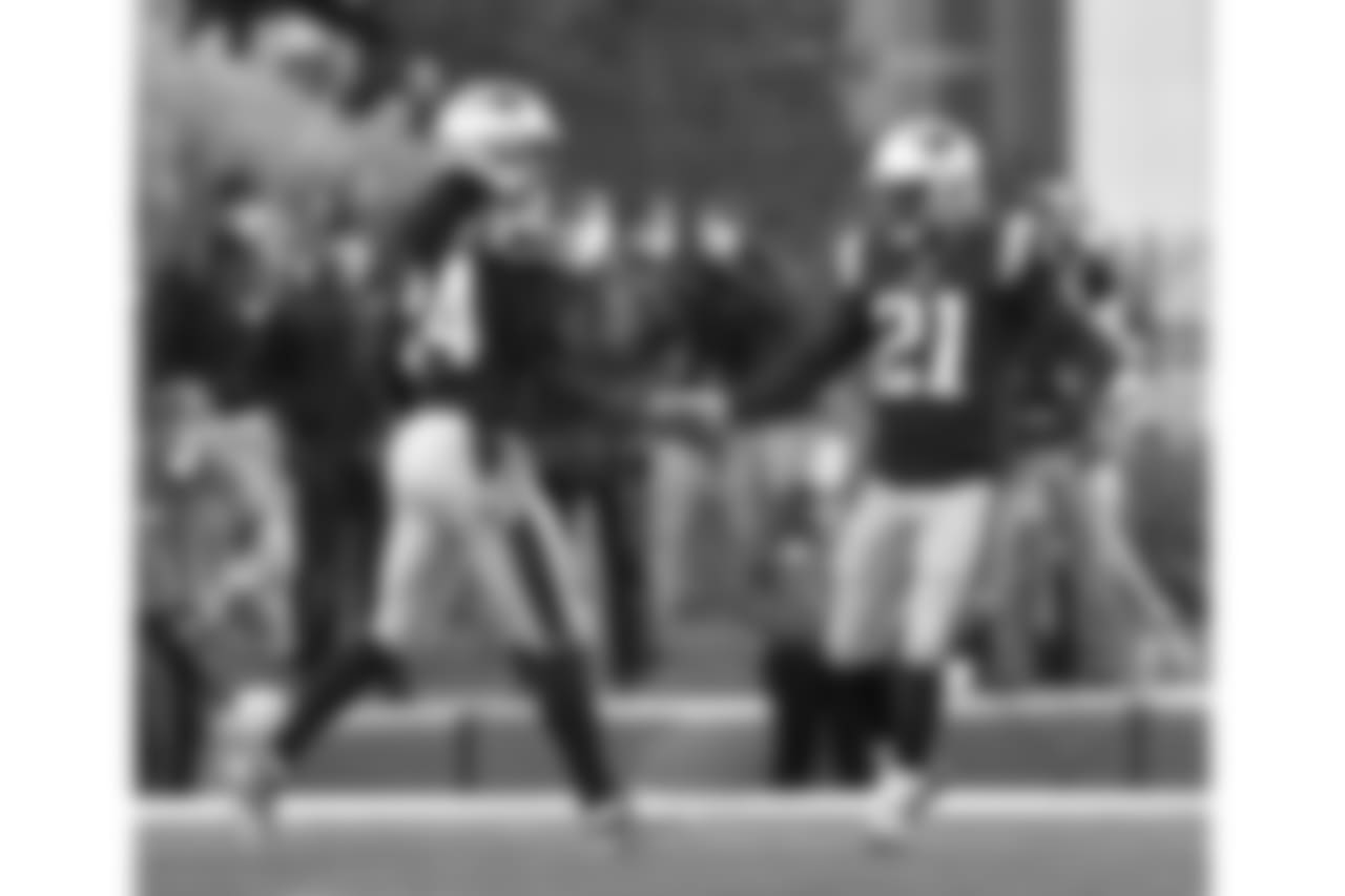 20171126_dolphins_nordstrom512.jpg