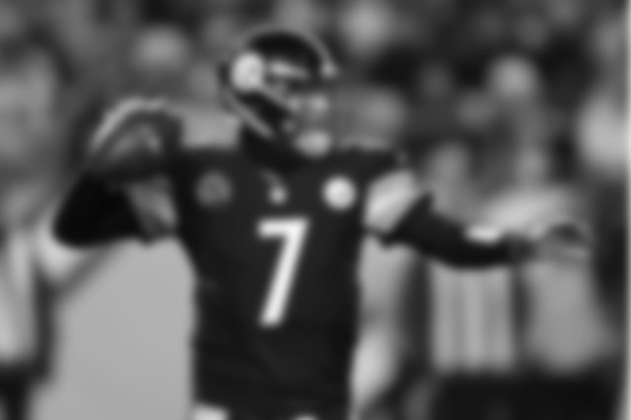 Pittsburgh Steelers quarterback Ben Roethlisberger (7) plays in an NFL football game against the Baltimore Ravens, Sunday, Dec. 10, 2017, in Pittsburgh. (AP Photo/Keith Srakocic)