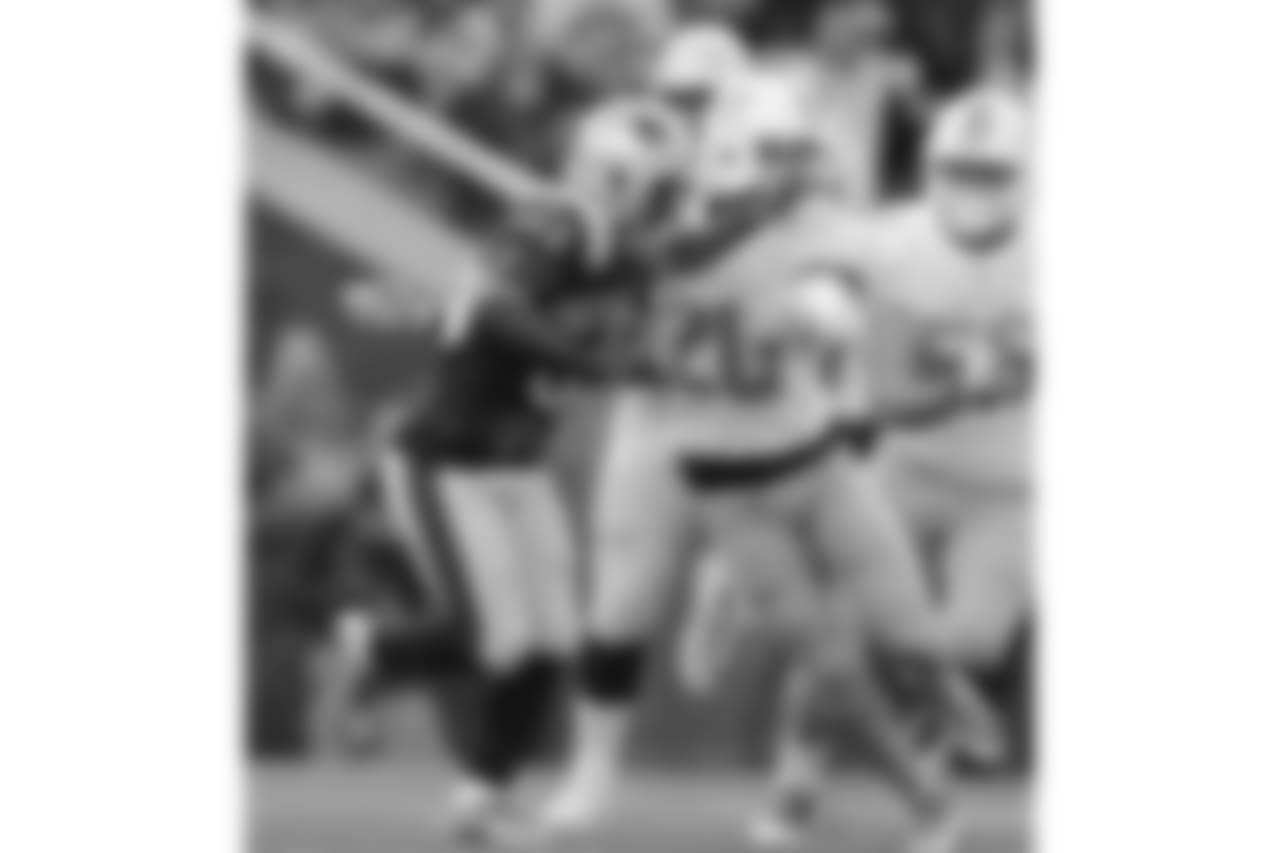 20171126_dolphins_silverman477.jpg
