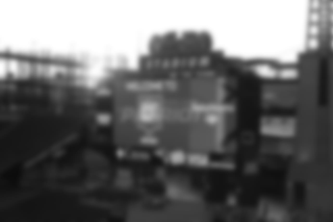 042618-draftparty_ds335-watermarked.jpg