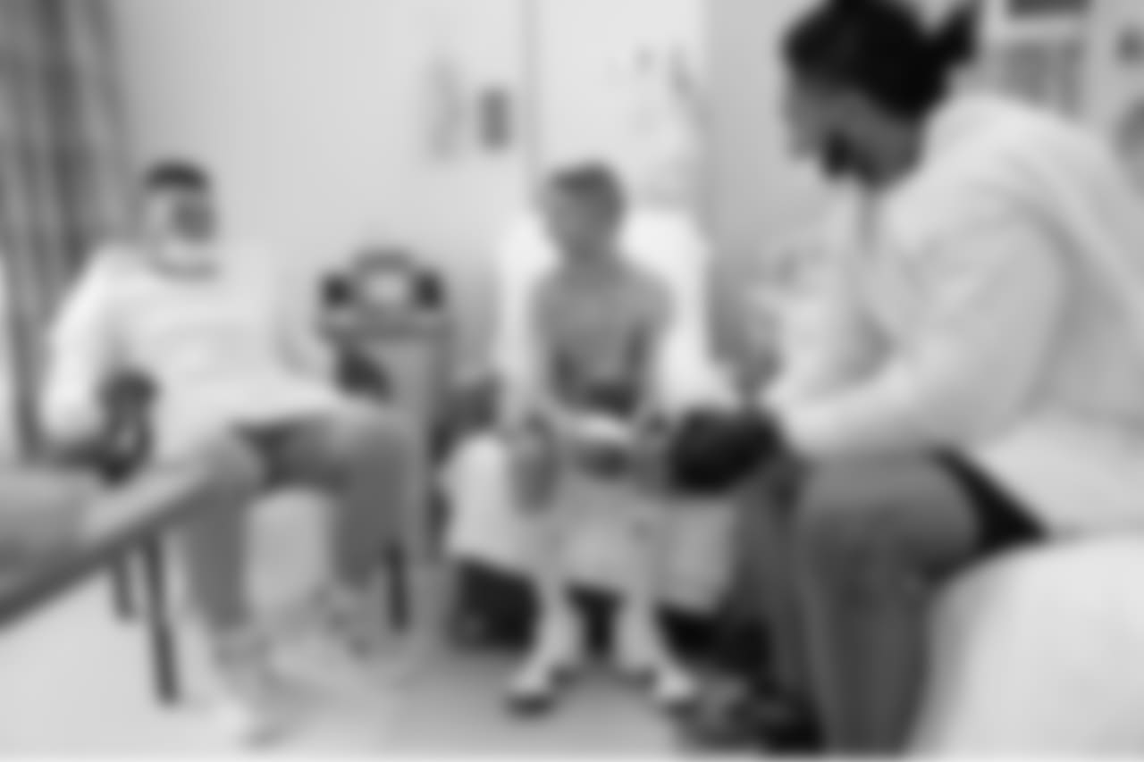 BOSTON, MA - MAY 16: New England Patriots Kyle Van Noy (L) and Harvey Langi visit Steven at Boston Children's Hospital on May 16, 2018 in Boston, Massachusetts. (Photo by Darren McCollester/Getty Images for Boston Children's Hospital)