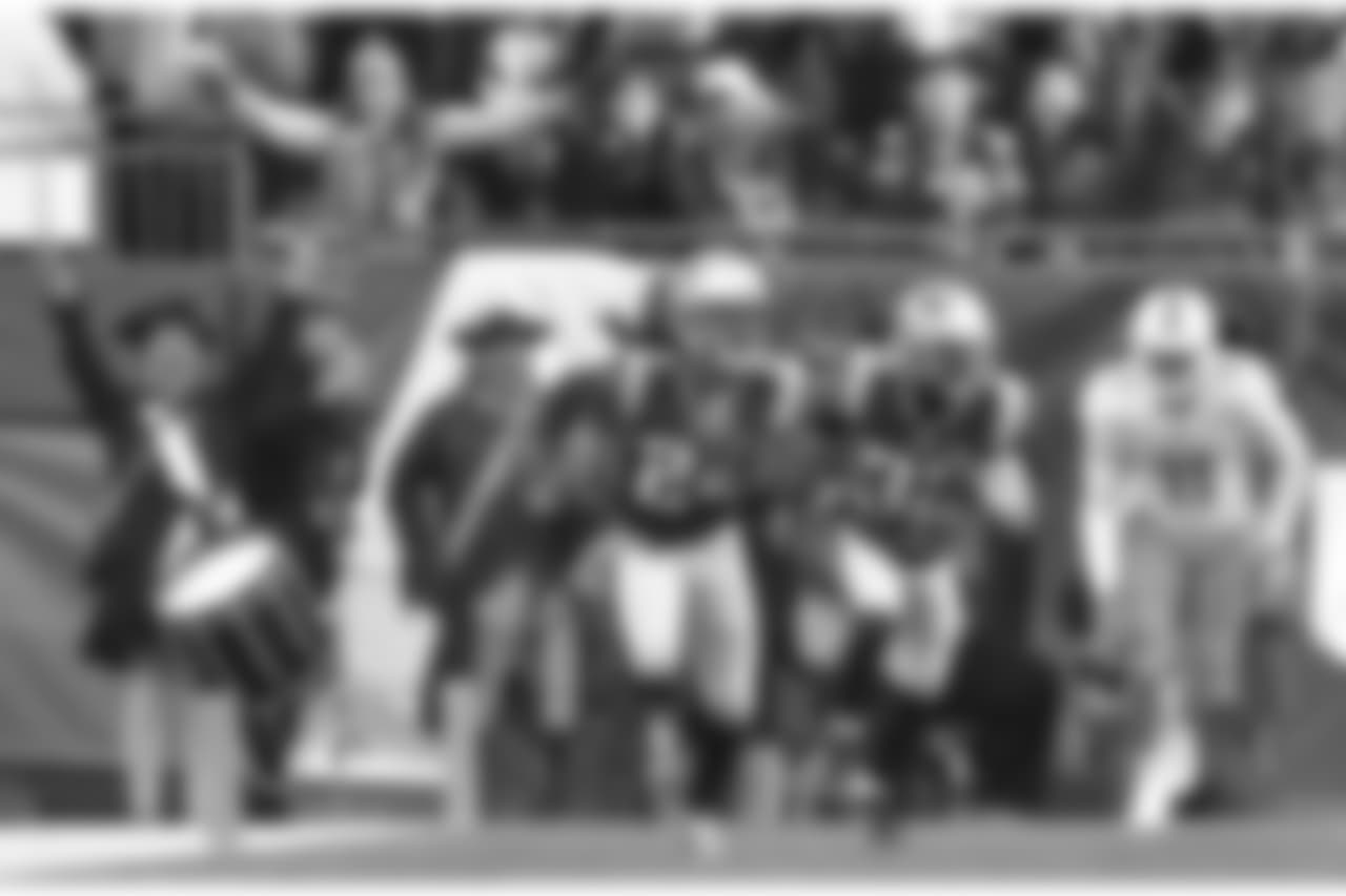 20171126_dolphins_nordstrom511.jpg