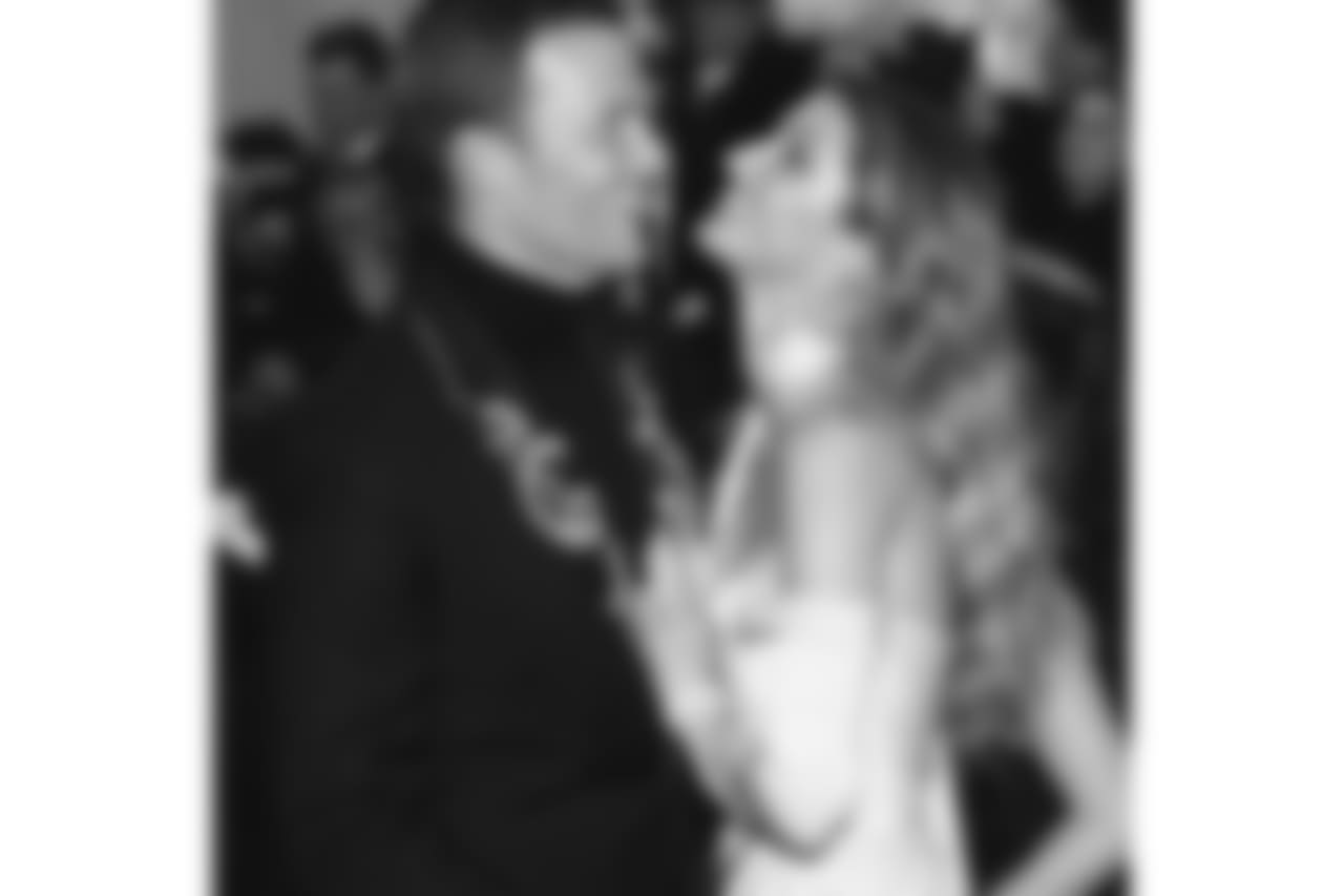 Tom Brady – Instagram (@tombrady): “That’s a wrap” ❤️ #youmeanwecanleaveandgobackhome 🤷🏼♂️
