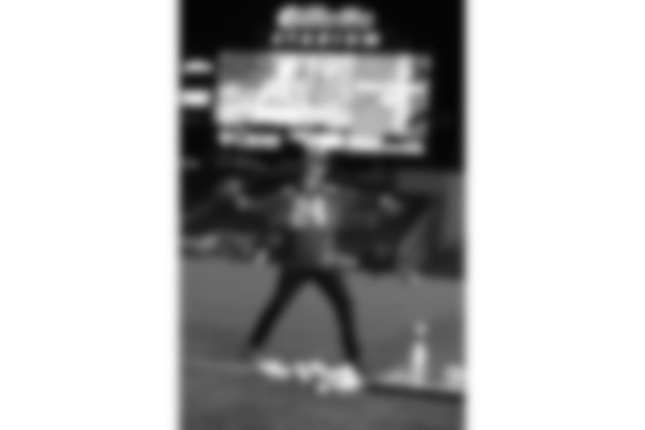 042618-draftparty_ds491-watermarked.jpg