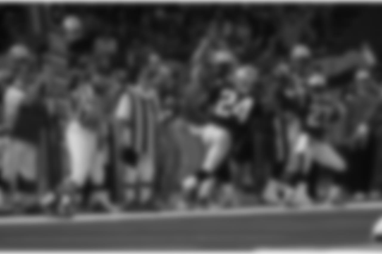 Ty Law scores a touchdown in Super Bowl XXXVI